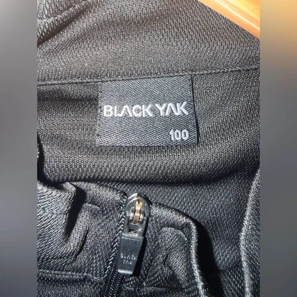 Black Yak Performance Quarter Zip Shirt Athletic Outdoor Hiking Gear Mens M